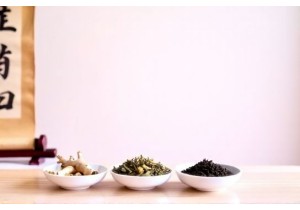 Natural Remedy for Digestive Issues with TCM Herbs