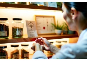 TCM Treatment for Hormonal Imbalance With Custom Herbal Plans