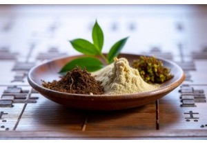 Natural Remedy for Joint Pain Using TCM Circulation Enhancing Herbs