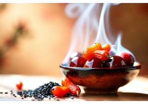 Blood Tonifying Food Therapy with Red Dates Goji and Blac...